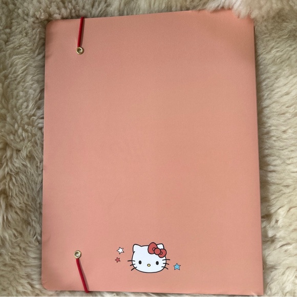 New Hello Kitty planner 17 month 2024-2025 - Picture 3 of 5